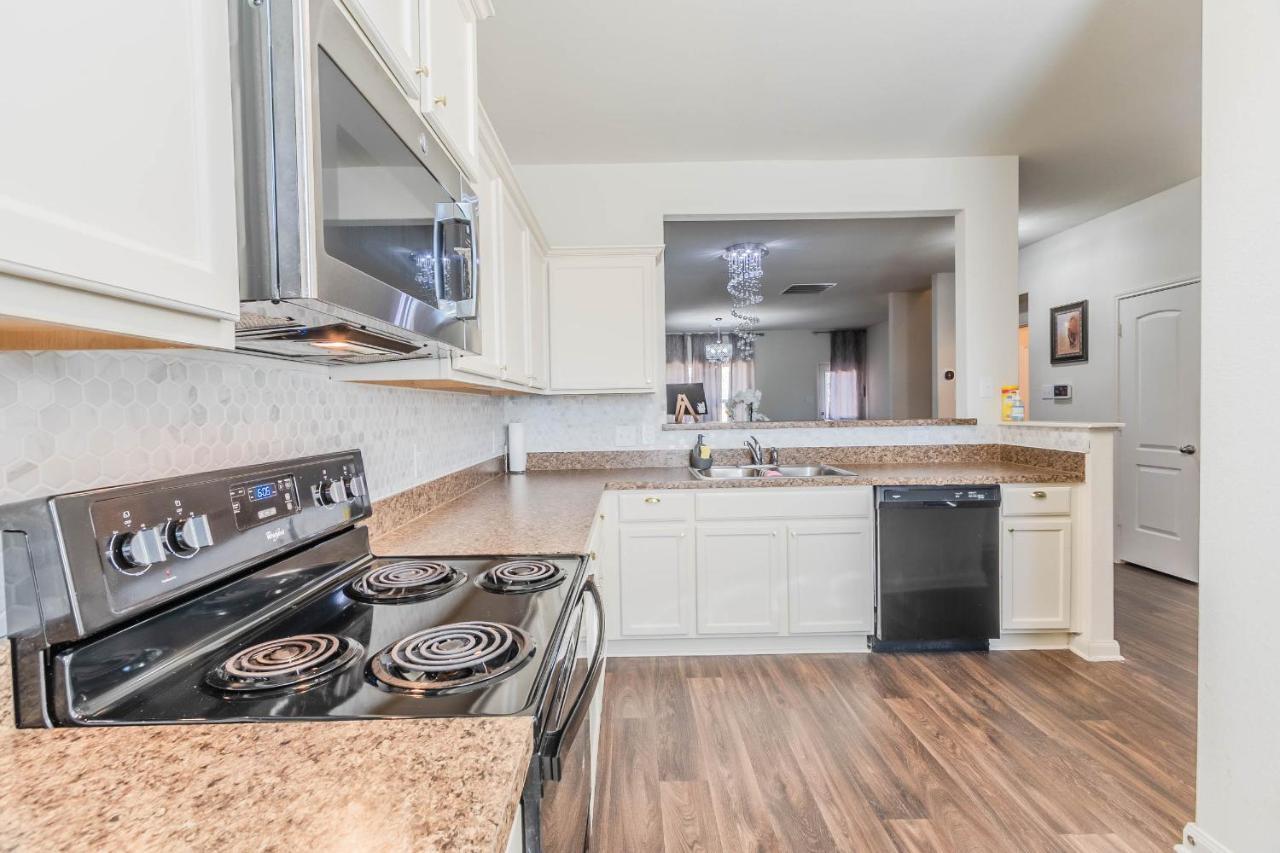 Luxury 5Br Dallas Retreat With Business Amenities - Perfect For Business Travelers, Families & Groups Bagian luar foto
