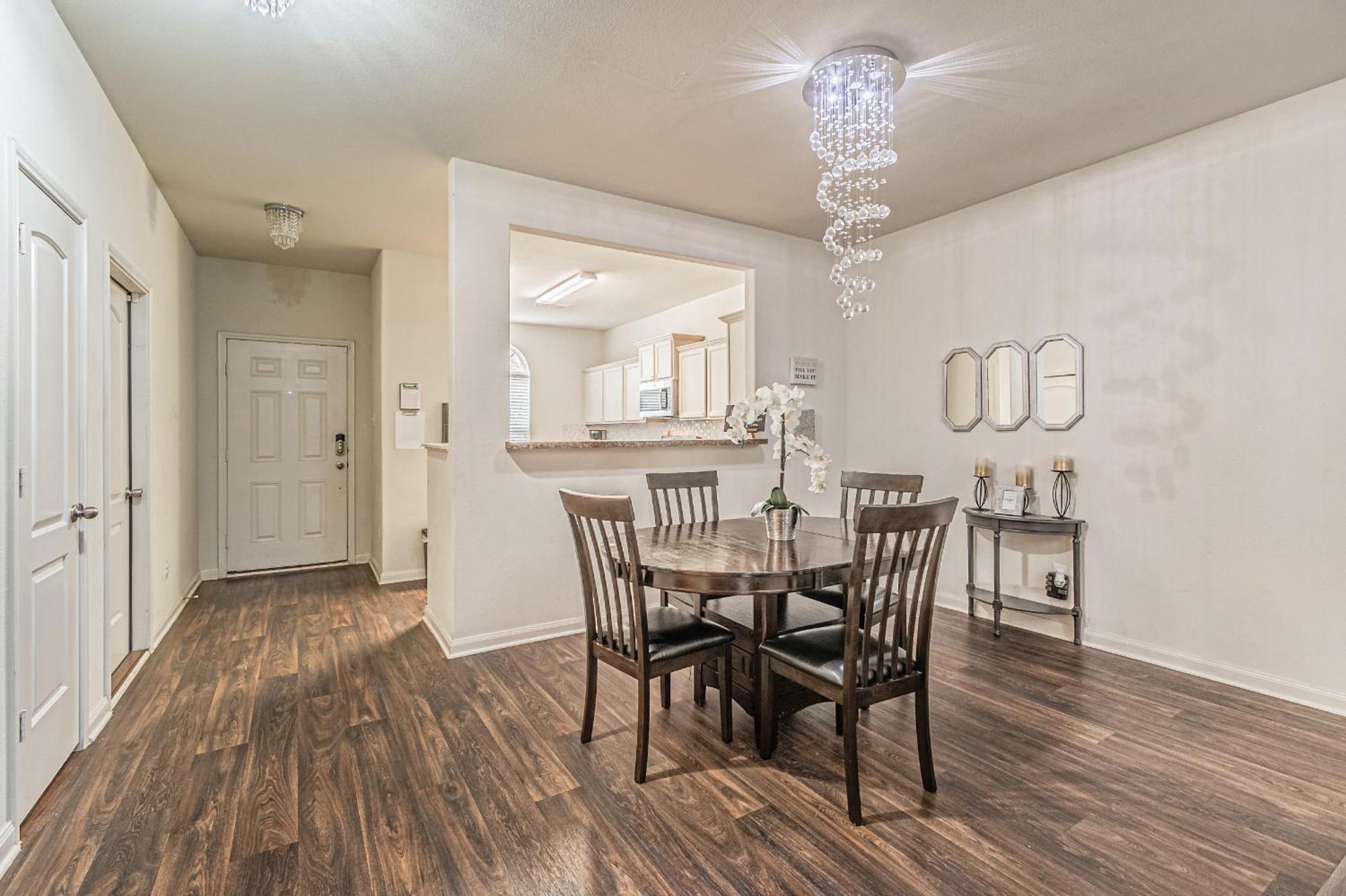 Luxury 5Br Dallas Retreat With Business Amenities - Perfect For Business Travelers, Families & Groups Bagian luar foto