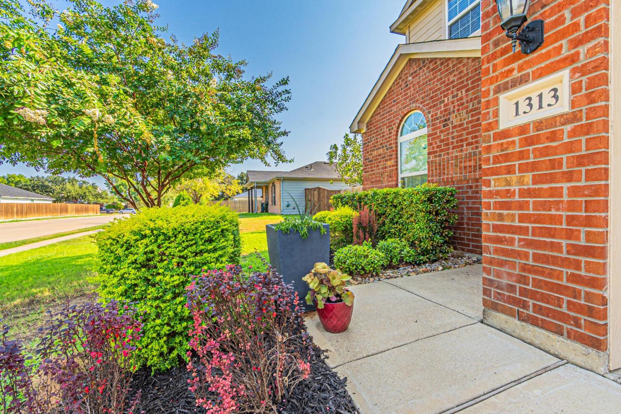 Luxury 5Br Dallas Retreat With Business Amenities - Perfect For Business Travelers, Families & Groups Bagian luar foto