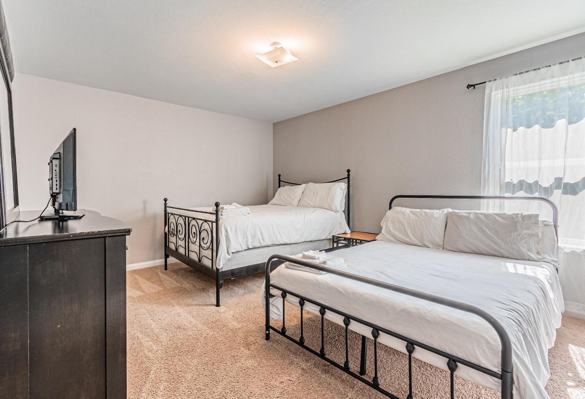 Luxury 5Br Dallas Retreat With Business Amenities - Perfect For Business Travelers, Families & Groups Bagian luar foto