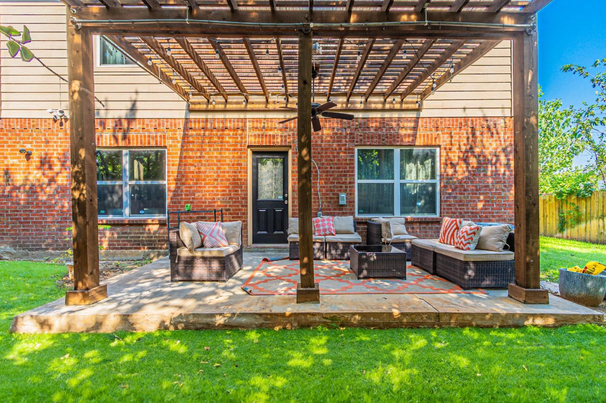Luxury 5Br Dallas Retreat With Business Amenities - Perfect For Business Travelers, Families & Groups Bagian luar foto